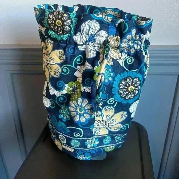 Vera Bradley lunch bag. - Picture 3 of 4